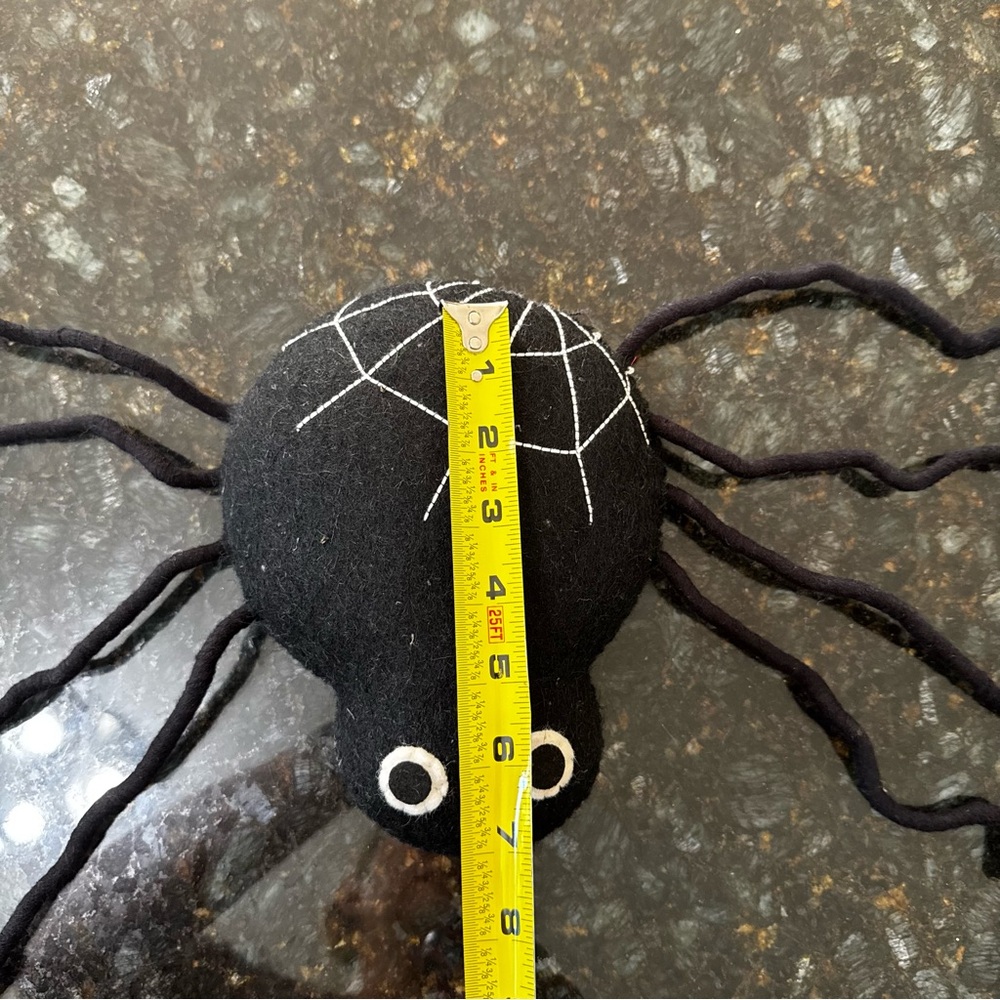 Spider Halloween decor - Picture 8 of 10